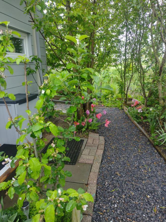Tuinhuisje In Het Groen Almere Exterior foto